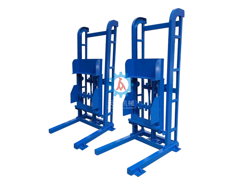 液壓垃圾桶舉升機(jī).jpg 液壓垃圾桶舉升機(jī).jpg